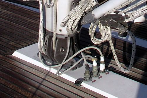 Quick disconnect at mast for wiring? - SailNet Community